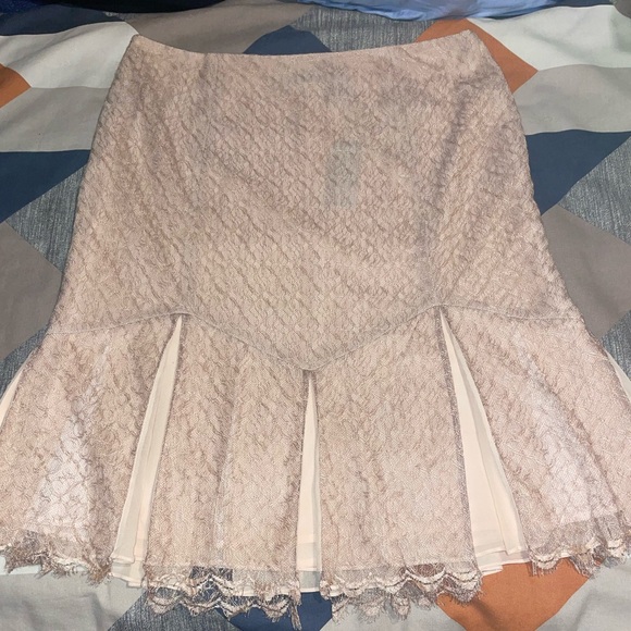 Dana Buchman Silk & Lace Mermaid Skirt. Size 14 in “Sesame”